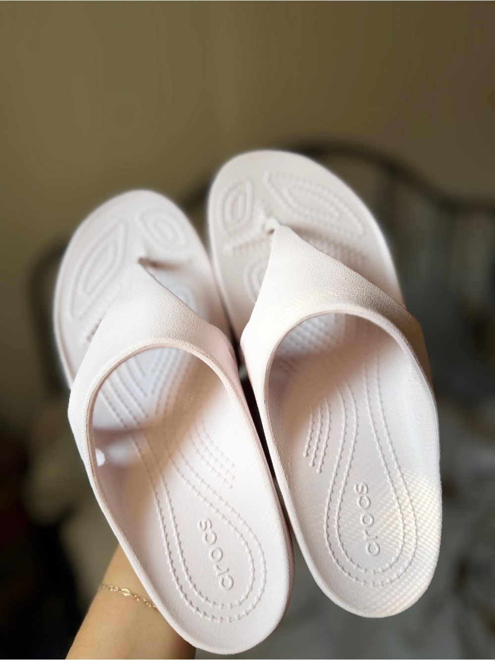 CROCS Women's Light Pink Slide Sandals